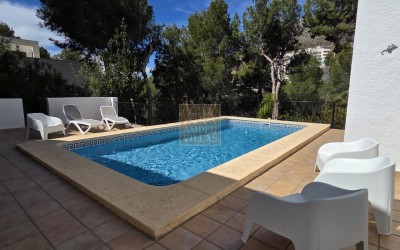 Villa in good condition in the Sierra de Altea.